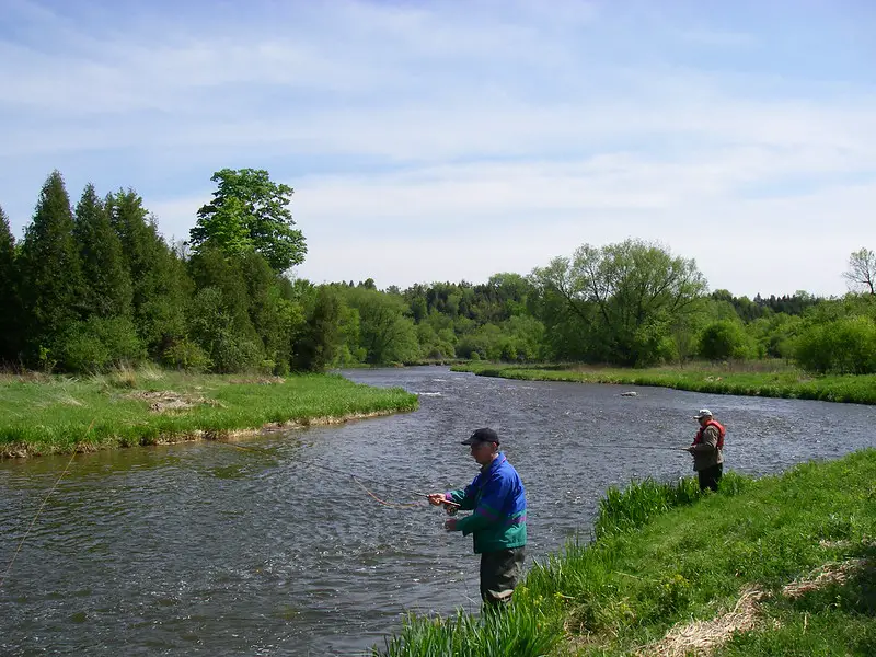 Two angler fishing in the spring for steelhead.